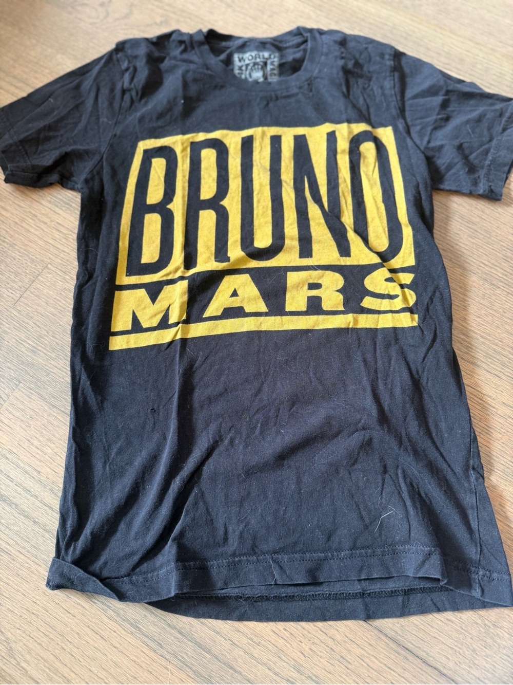 Bruno Mars Black & Yellow Tour T-Shirt: Size XS-S